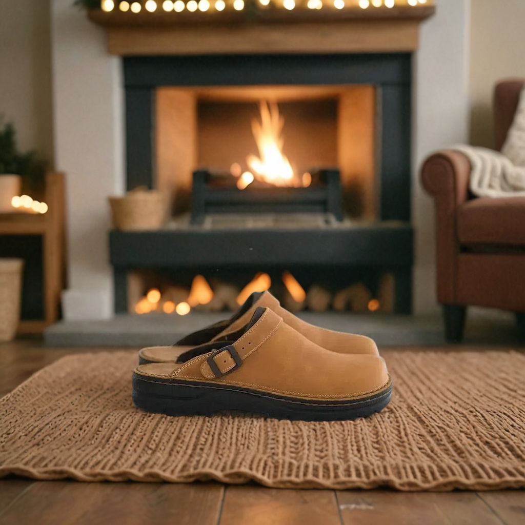Luca – Luxe Suède Unisex Clogs