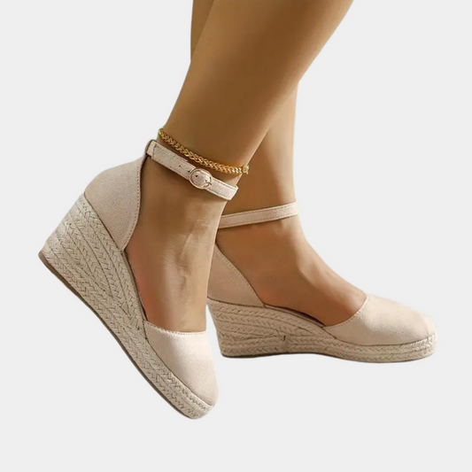 Elevia – Elegant Comfort op Sleehak