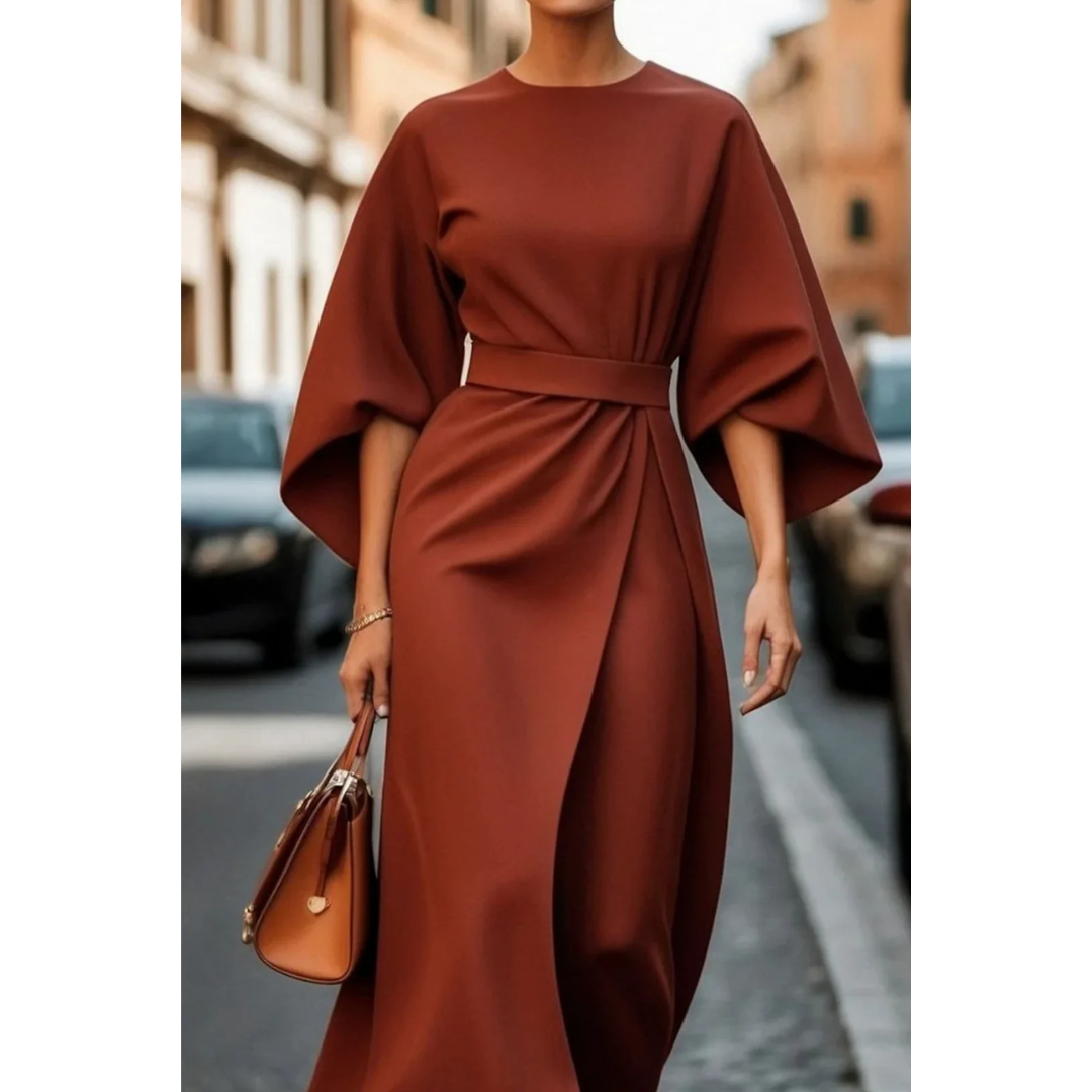 Elanora – Zwierige jurk met zachte stof en elegante details