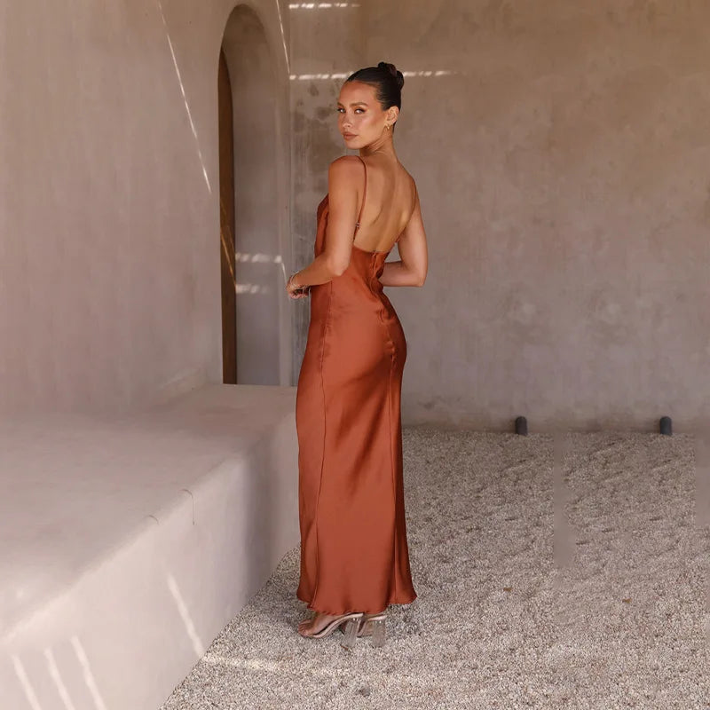 Luna Luxe Satijnen Maxi-Jurk – Stralende Elegantie