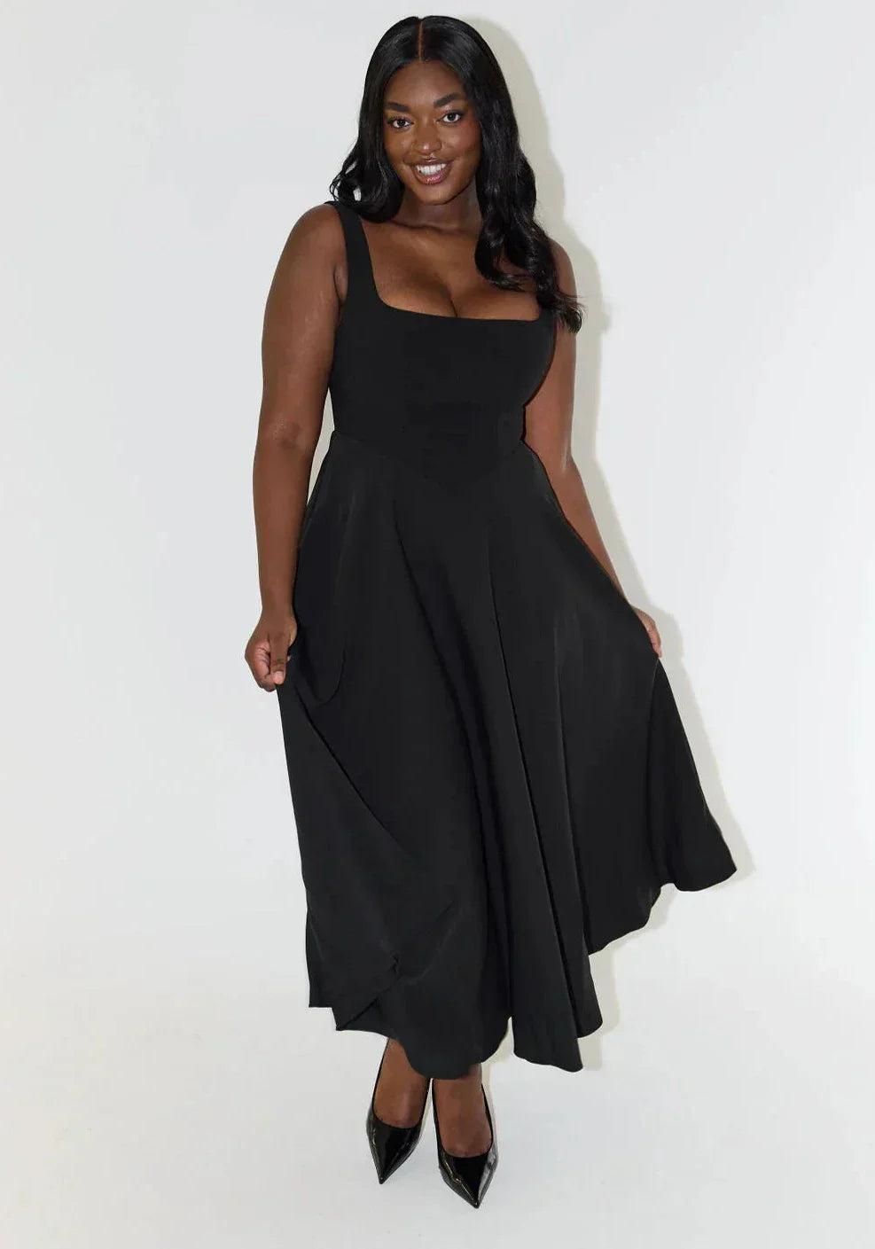 Elegance Midi Dress – De Perfecte Mix van Comfort en Klasse