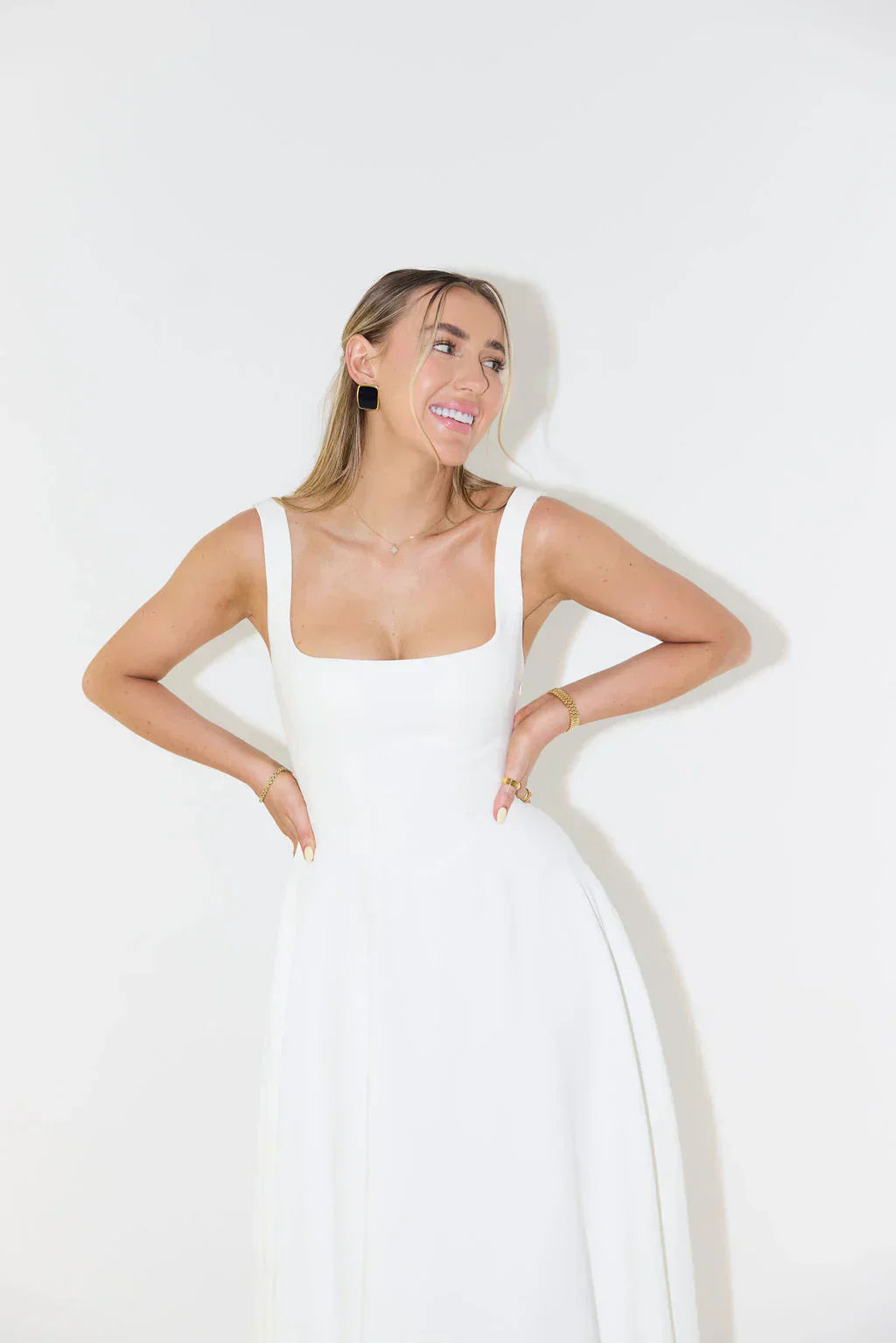 Elegance Midi Dress – De Perfecte Mix van Comfort en Klasse
