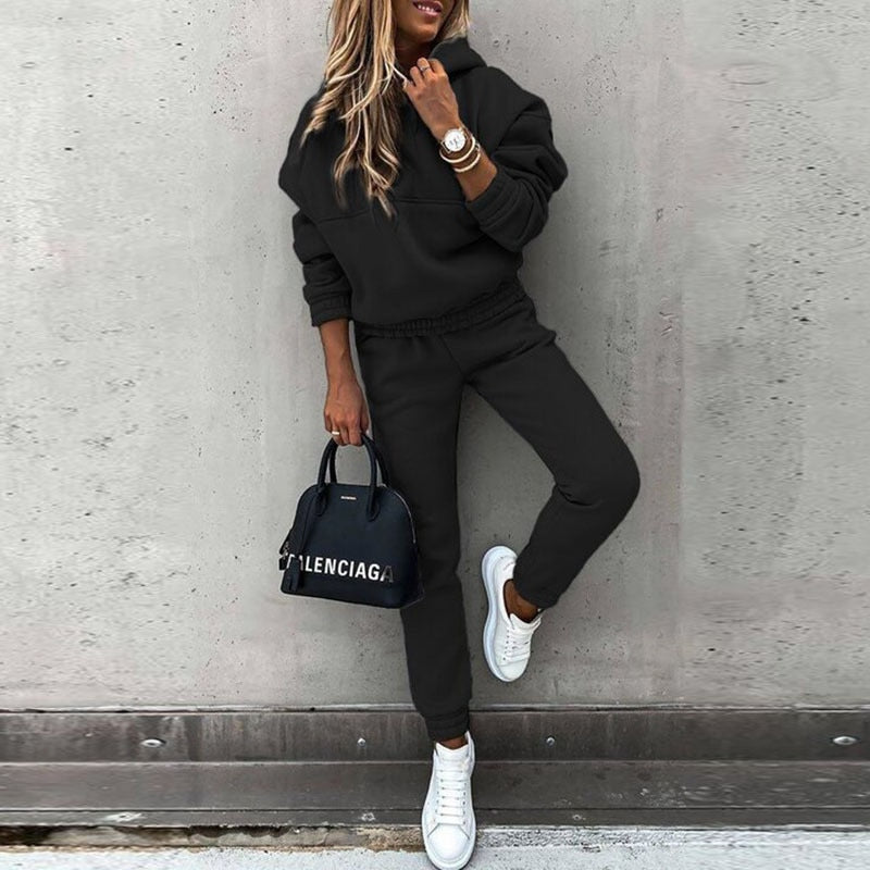 Veloura – Luxe joggingpak met fluweelzachte feel