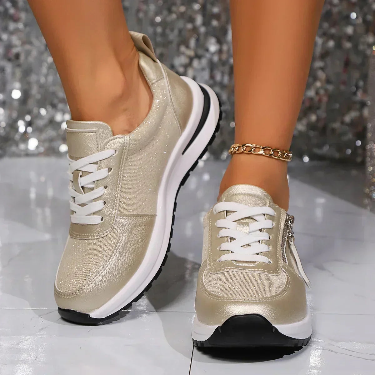 Lynn – Zilveren Sneakers met Rits
