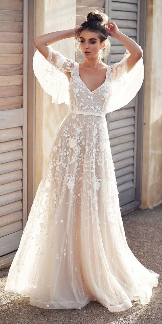 Aurora Bridal Gown – Tijdloze Romantiek in Parelwit