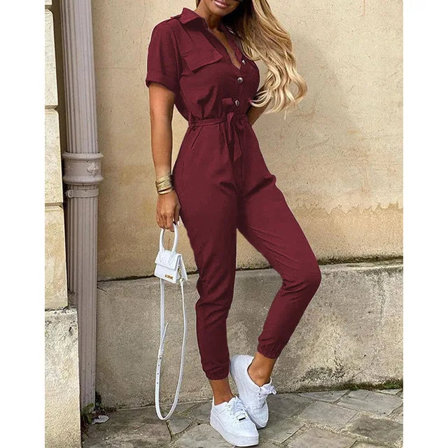 Noir Seduction – Ideaal als de jumpsuit in zwart verkrijgbaar is.