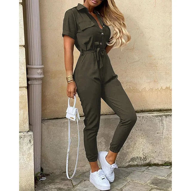 Noir Seduction – Ideaal als de jumpsuit in zwart verkrijgbaar is.