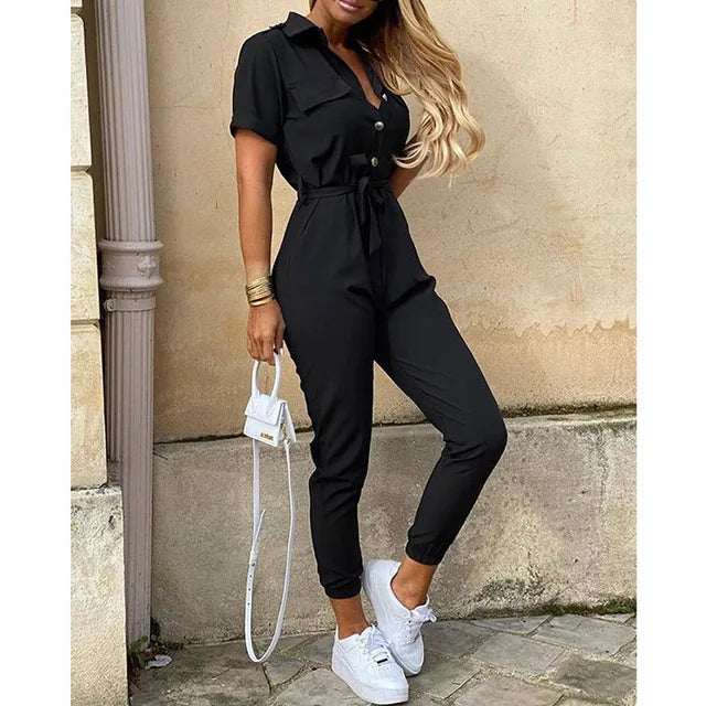 Noir Seduction – Ideaal als de jumpsuit in zwart verkrijgbaar is.