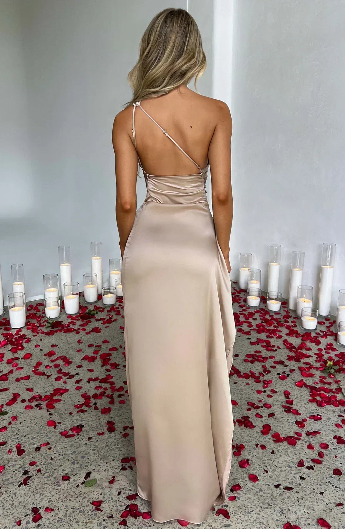 Velanora Luxe Satijnen One-Shoulder Avondjurk
