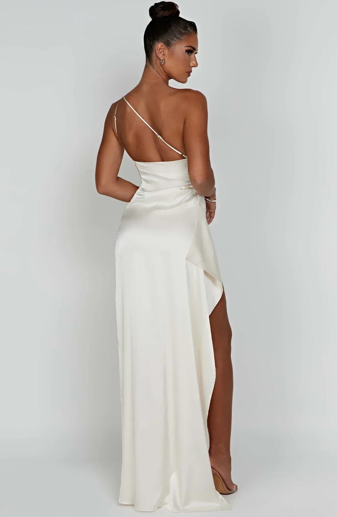 Velanora Luxe Satijnen One-Shoulder Avondjurk