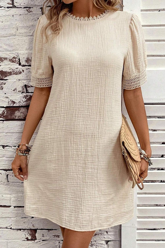 Grace Mini Shift Dress – Speelse Elegantie voor Elke Gelegenheid