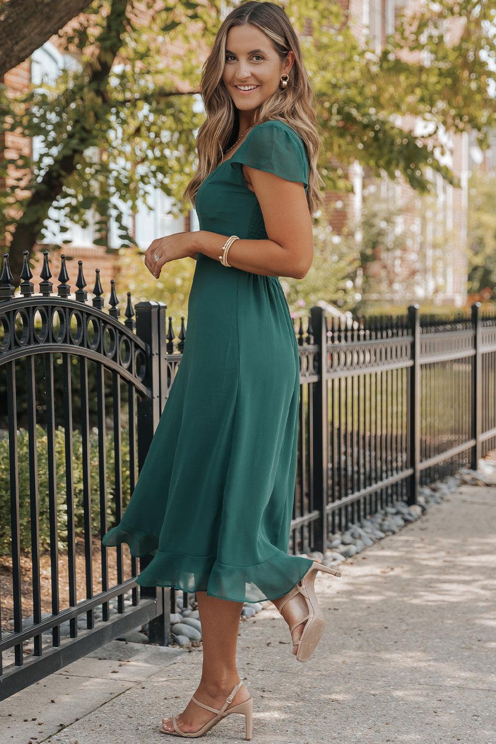 Elegance Midi Dress – Speels & Tijdloos