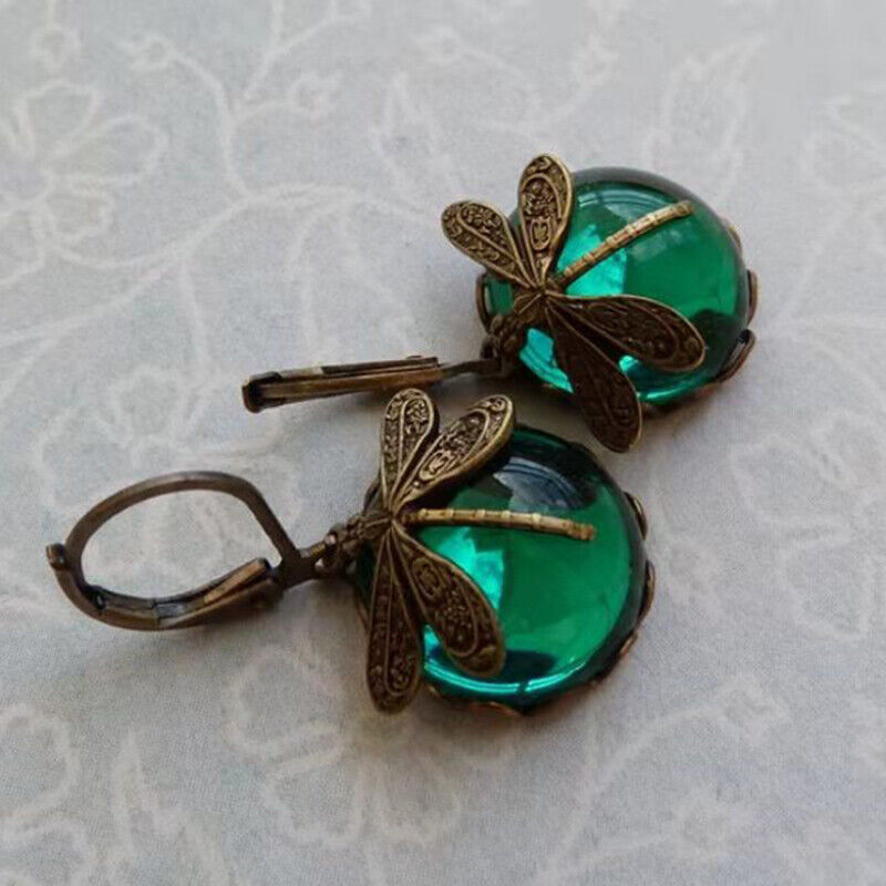 IsabellaDrop – Elegant Vintage Design met Libelle