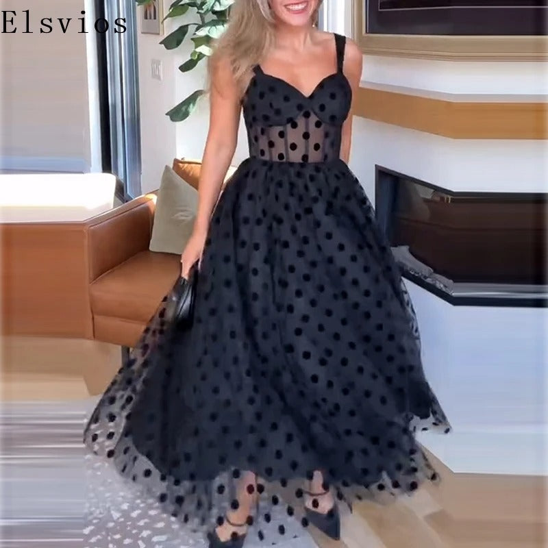 VivaDots – Elegante V-hals Avondjurk met Polka Dots