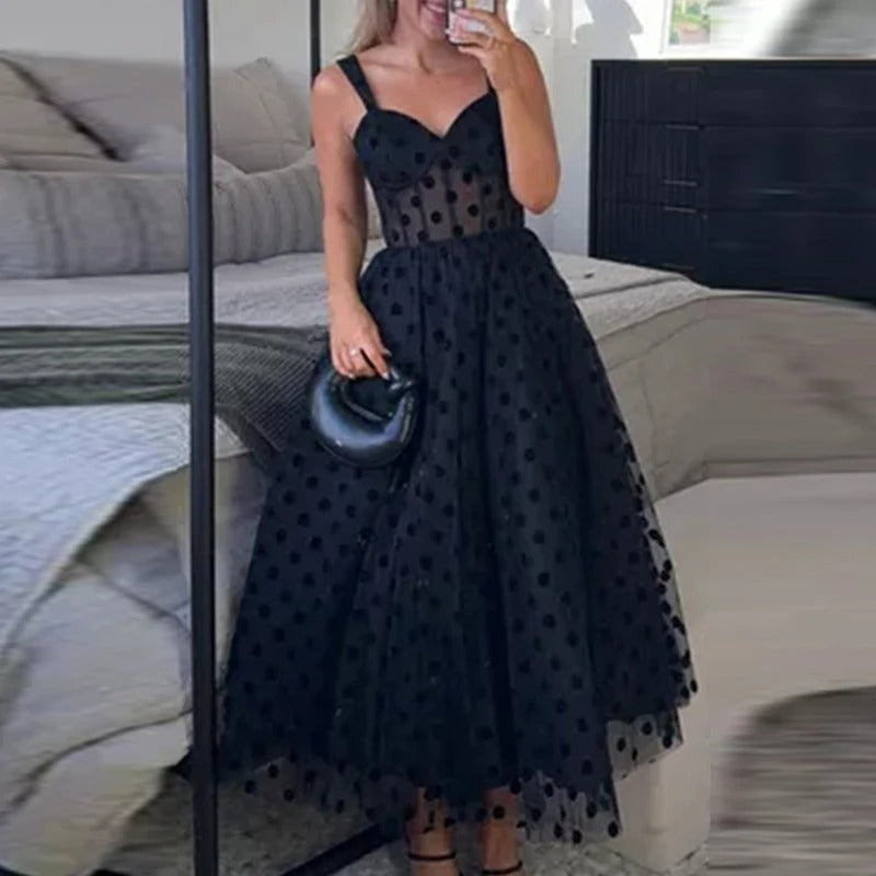 VivaDots – Elegante V-hals Avondjurk met Polka Dots