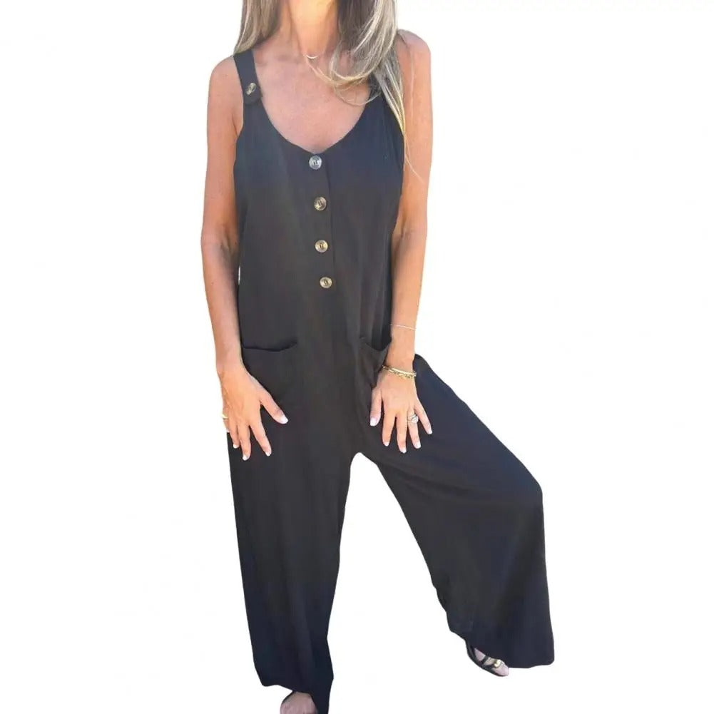 Vivienne – Chique Rugloze Jumpsuit met Knopen en U-hals