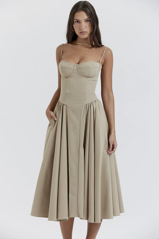 Sienna – Elegant Open Back Dress