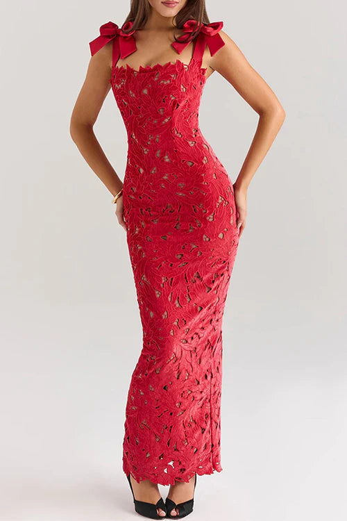 Isabella – Elegante Jurk met Strikdetail en Cut-Outs