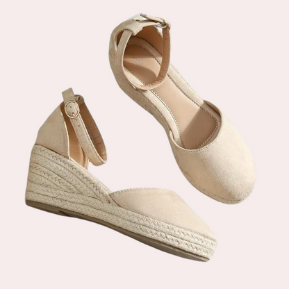 Elevia – Elegant Comfort op Sleehak