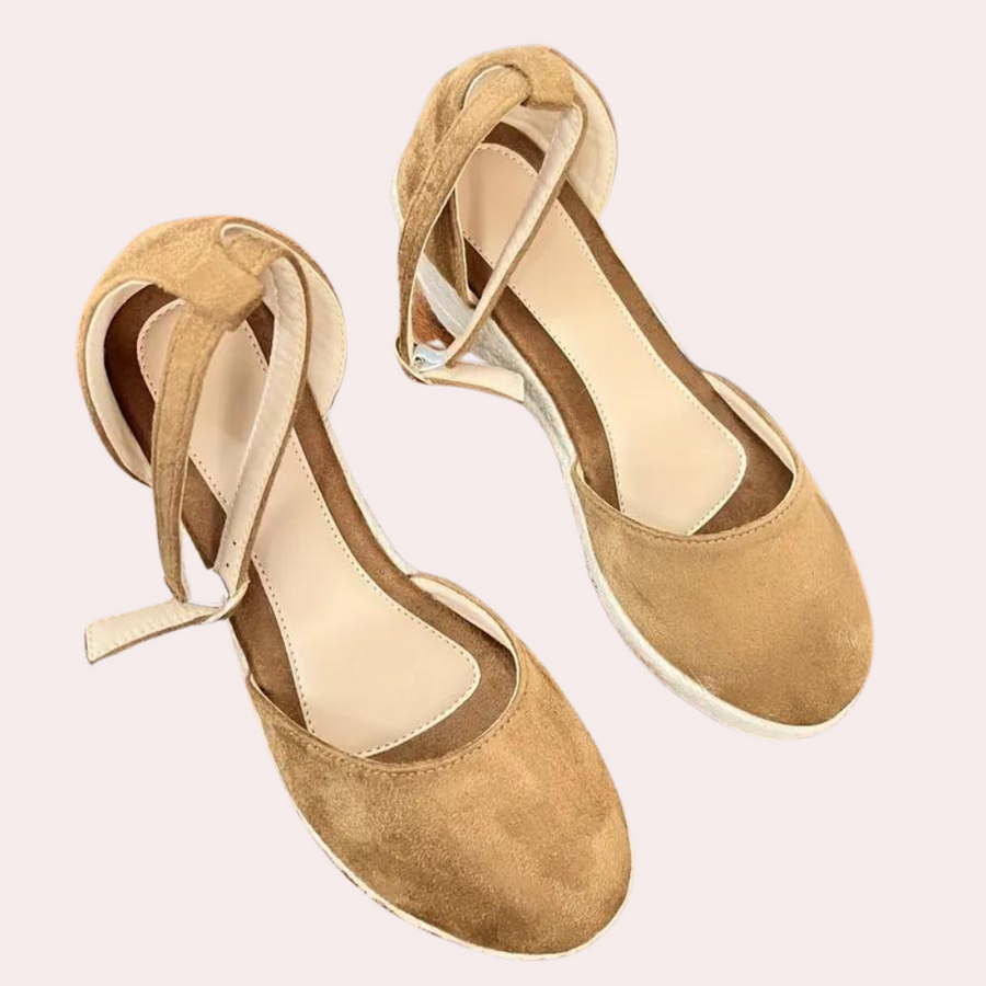 Elevia – Elegant Comfort op Sleehak