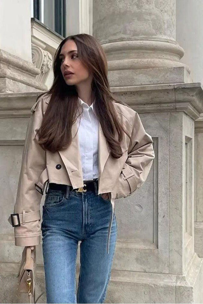 Urban Chic Korte Trenchcoat – Jouw Onmisbare Stijlpartner voor het Nieuwe Seizoen