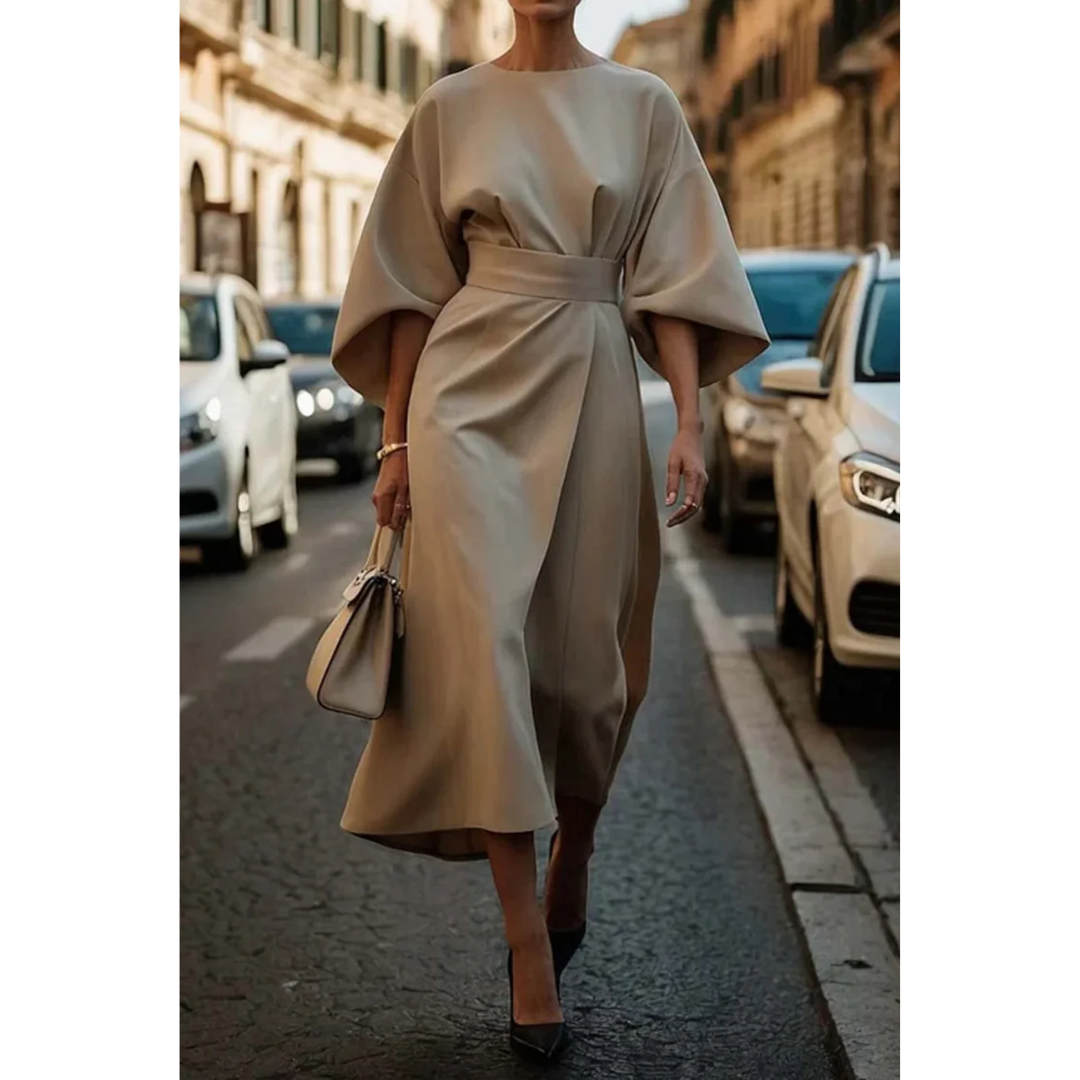 Elanora – Zwierige jurk met zachte stof en elegante details