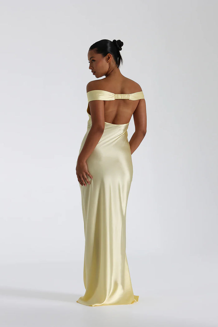 Serena Luxe Off-Shoulder Satijnen Maxi-jurk