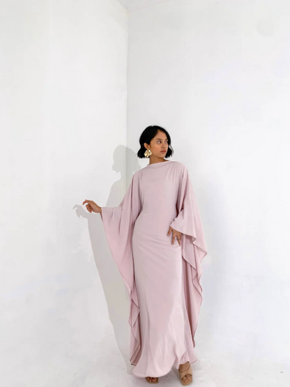 Serena Elegance Maxi Jurk – Luxe Vleermuisstijl voor Elke Speciale Gelegenheid