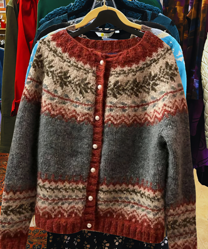 Astrid - Scandinavisch Grijs-Rode Vest