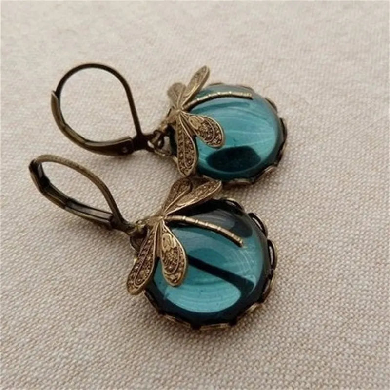 IsabellaDrop – Elegant Vintage Design met Libelle