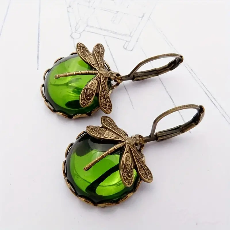 IsabellaDrop – Elegant Vintage Design met Libelle